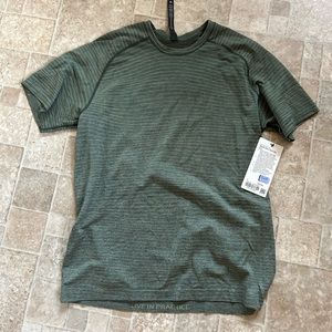 Lululemon athletica - NWT Metal Vent Tech SS 2.0